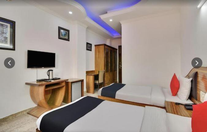 Tjs Royal Hotel 델리 외부 사진