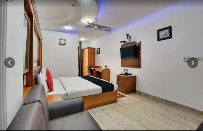 Tjs Royal Hotel 델리 외부 사진